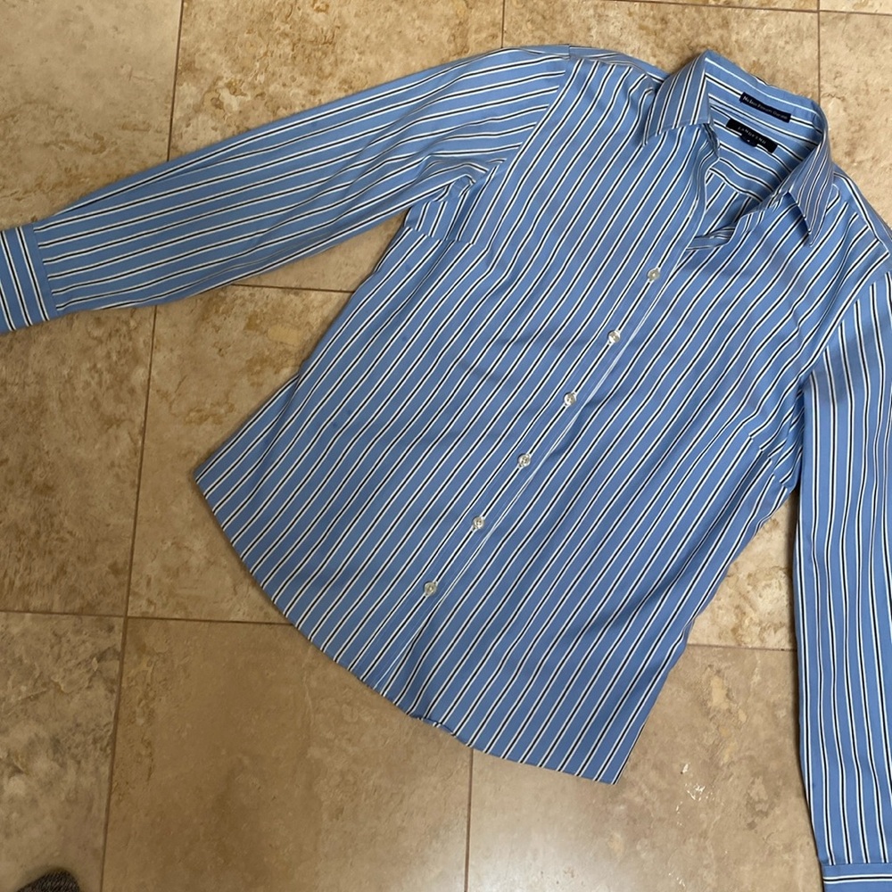 Womens Lands End Button Down. Chambray blue with black stripes.